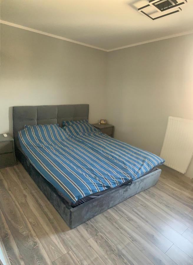 Klimatyzowany Apartament Z Miejscem Garazowym กอร์ซุฟเวียลคอปอลสกี ภายนอก รูปภาพ